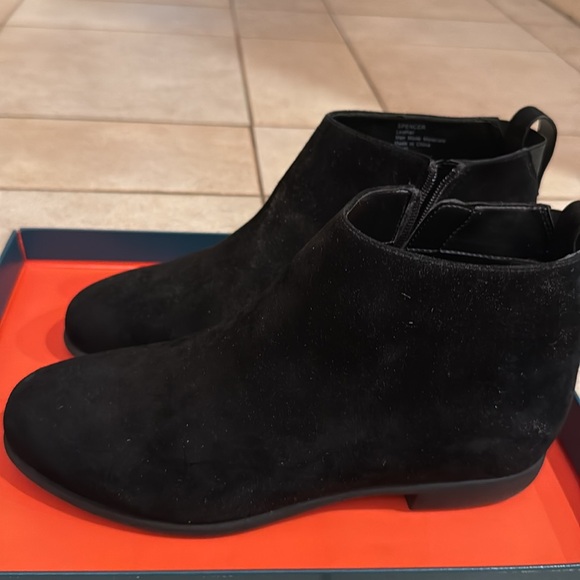 Aerosoles Women's Black Suede Spencer Boots Size 8.5 Wide - Picture 7 of 9